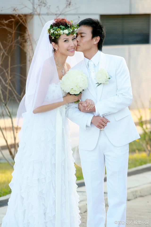 圈内"大女人和小男人"的幸福,实为让人羡慕!